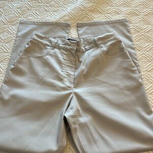 New York & Company Tan trousers. Size 8 petite length. EUC